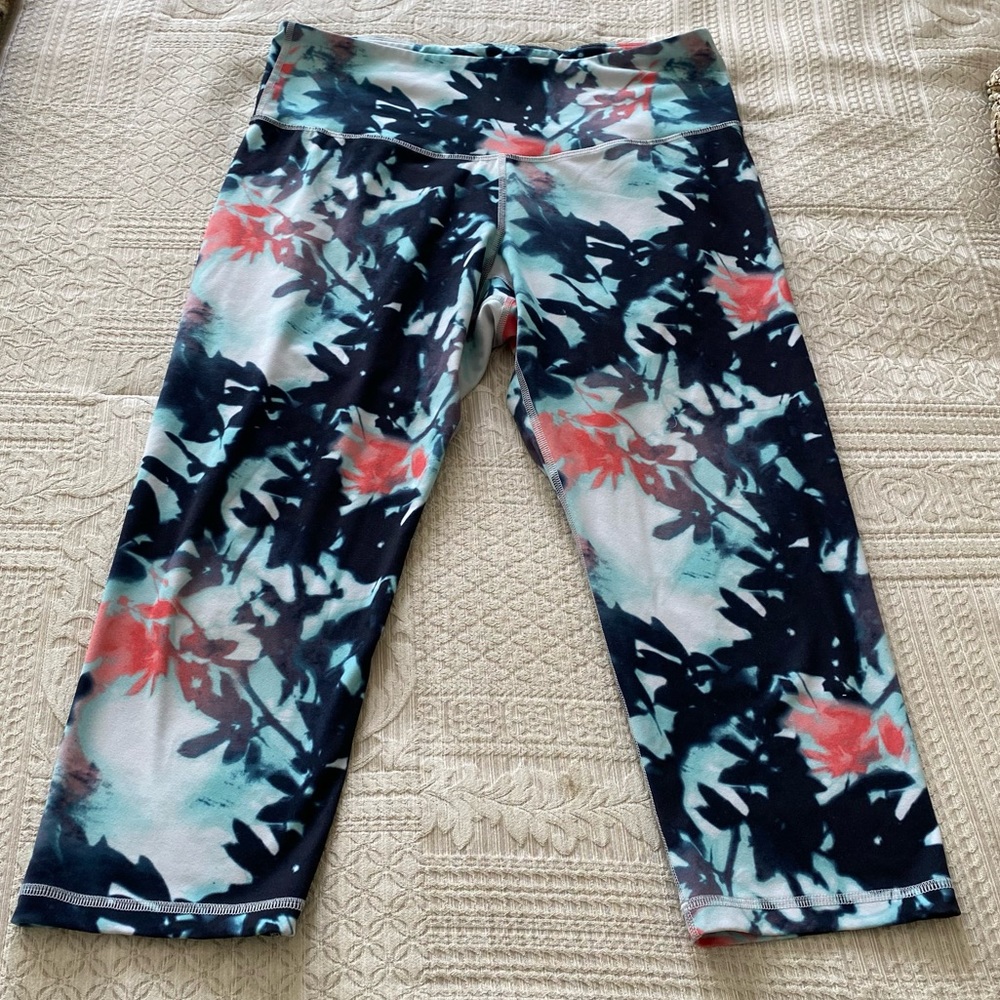 Like New Women's Old Navy Active Yoga Crop Workout Leggings Size XL